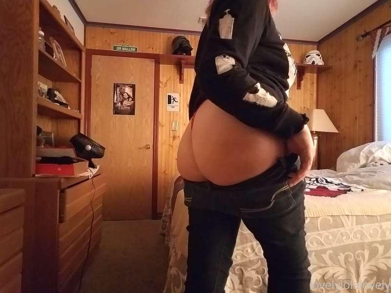 Wanna see my panties, tits, and the face I make when I'm abo..