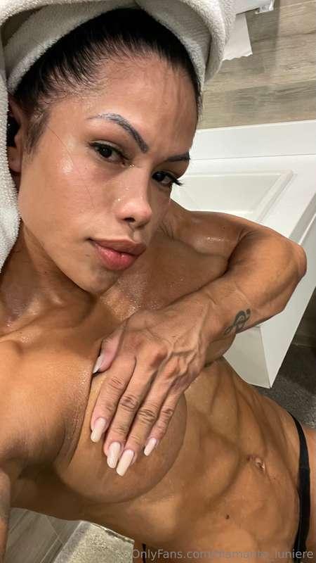 Just getting out of the shower 🚿 🥵 