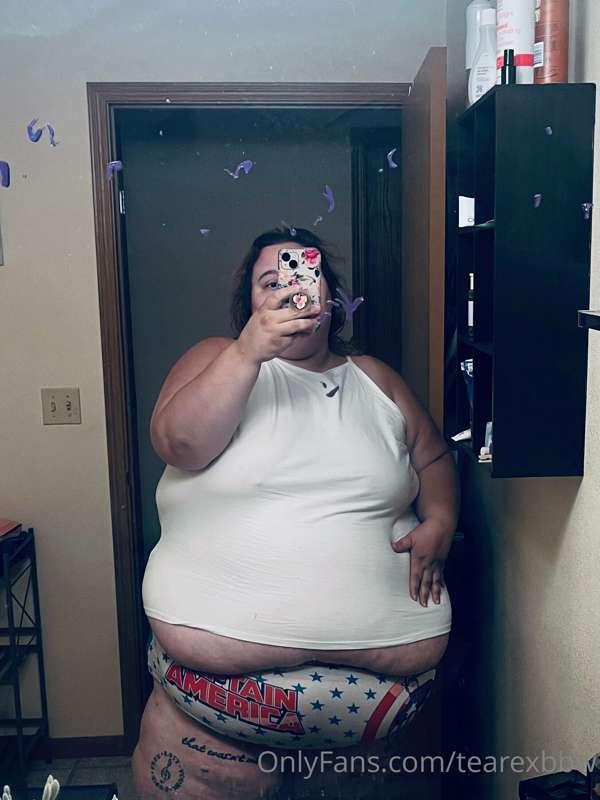 My belly makes it kinda hard to see how cute my new panties ..