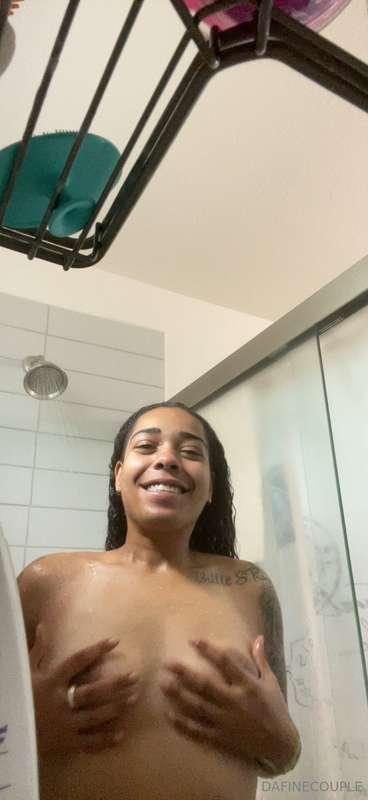 CAN I FT YOU WHILE I SHOWER👀