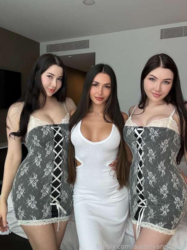 SURPRISE! 🎉 our new GGG video drops very soon 😏 we were such good girls for @carynbeaumont , she really took complete control over us... 

this video is ridiculously intense, you're gonna love it

#threesome #bondage #lesbian #ggg #aussie #palegirls 