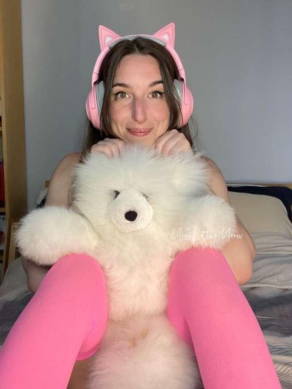 Last pictures with Fluffy 😻

I’ll be trying to film a penis ..