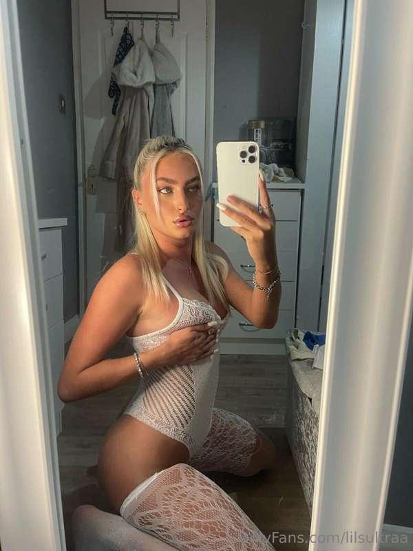 Tell me how sexy I look 👀