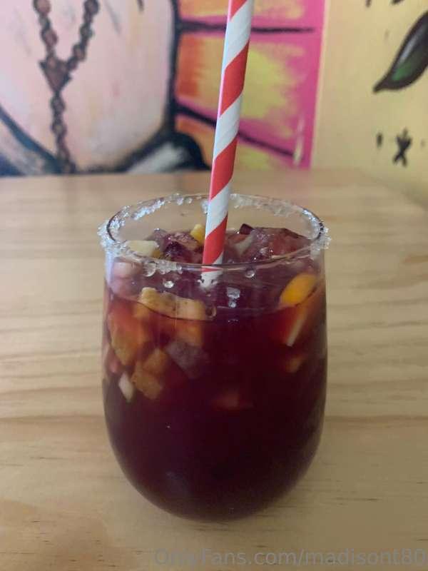 Lunch time 😈😜🍹🍹