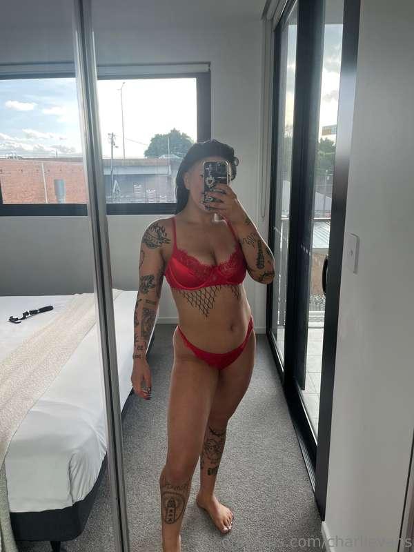 do you like me in red? 💋