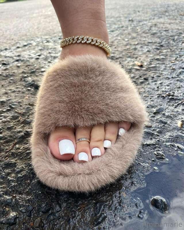 I’ve missed my white toes… but I also miss French lol or sho..