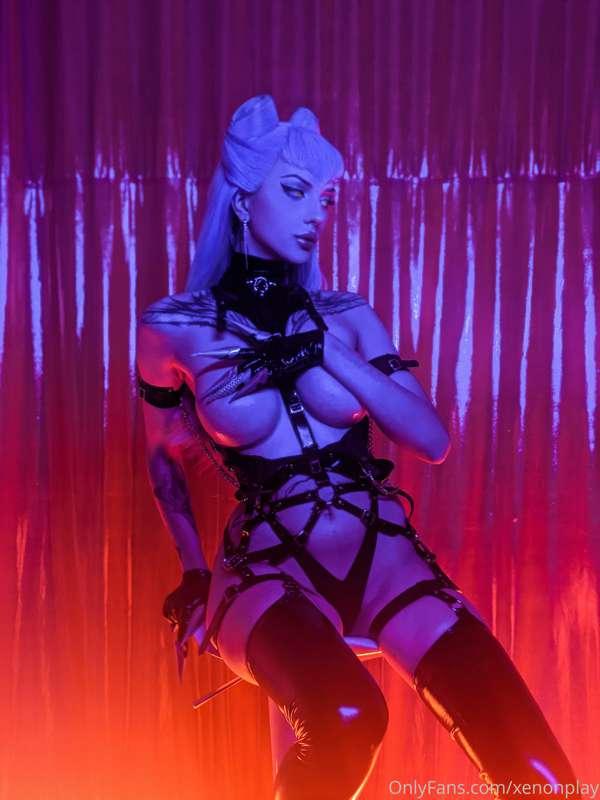 Preparing some 🔥 content for Halloween!💕
Evelynn is my favou..