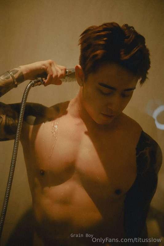 Steam rising, water dripping, mood set 🔥Shower thoughts get ..