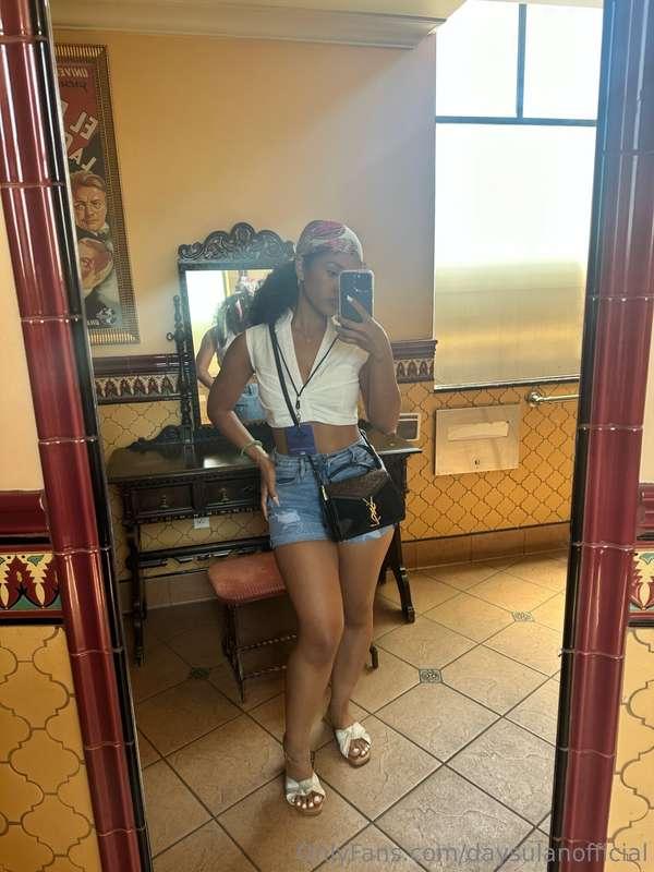 Can't wait to start dressing like this again! ☀️