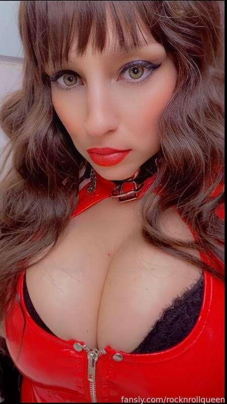 rocknrollqueen image #2