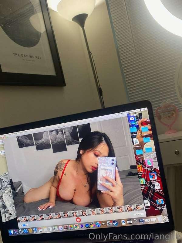 Working on some new new hot pics ;) 🔥