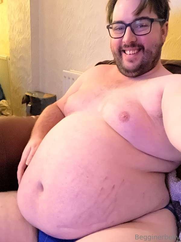 I swear my belly is sticking out even more today 😈
