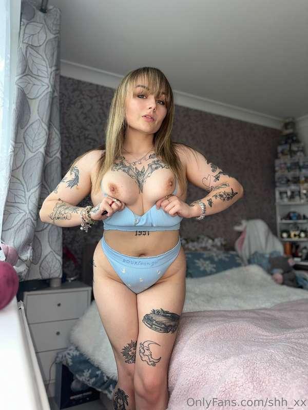 Reckon something would fit inbetween? 👀💦