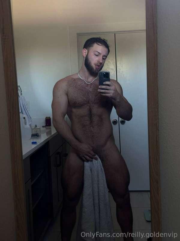 I'm coming to your bathroom like that. What are you doing? 👀