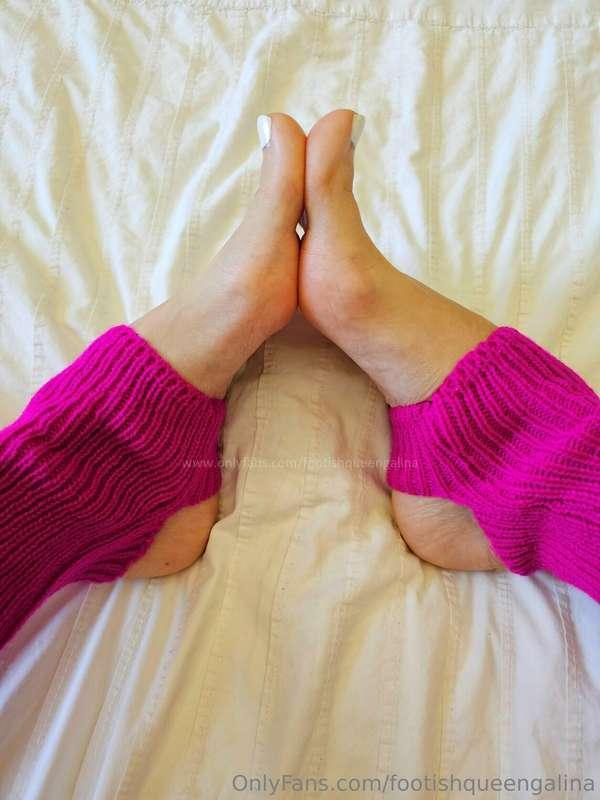 New hot pink stirrup legwarmers 🥰