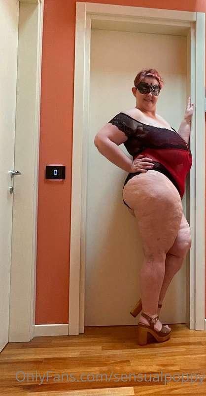 sensualpoppy image #6