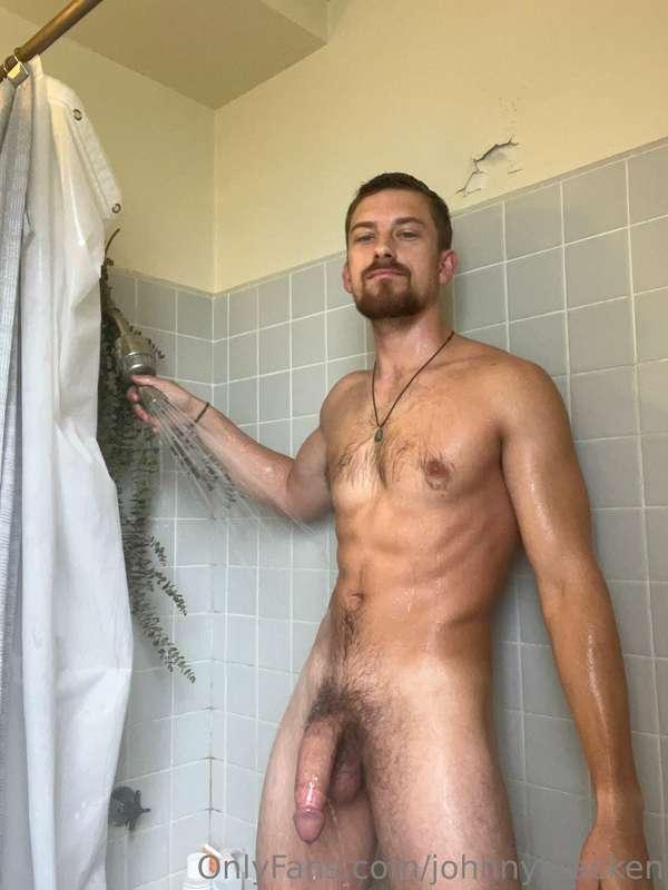 Morning shower sesh 💦💦💦💦