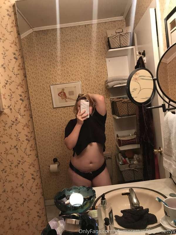 Morning pictures. Look at that bed head oof.