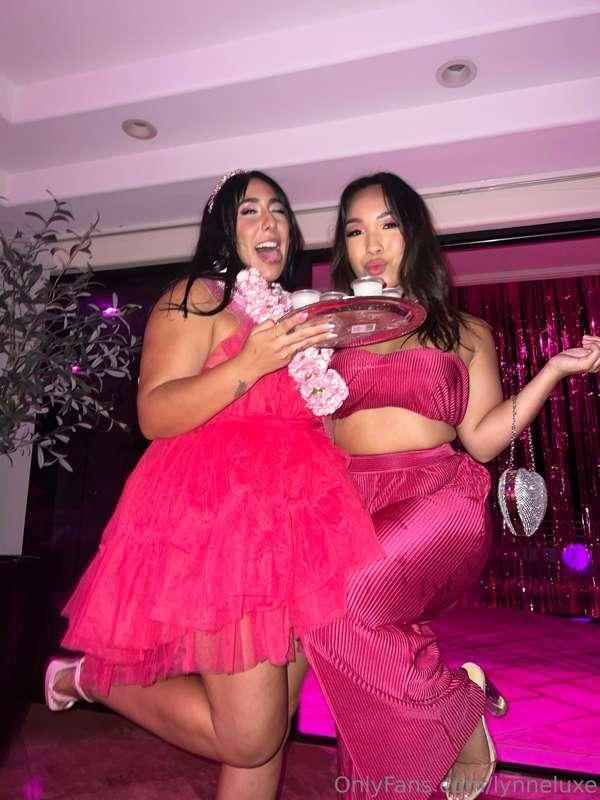 POV: You’re getting served by me and @chloeaire 🥰  Subscribe..