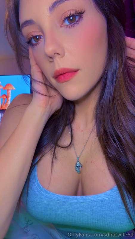 Can I borrow a kiss? I promise I'll give it back. 🫦🫦