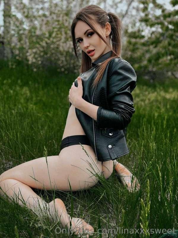 rate my pert ass from 1-10 🍑🔥and for the evaluation tip I wi..