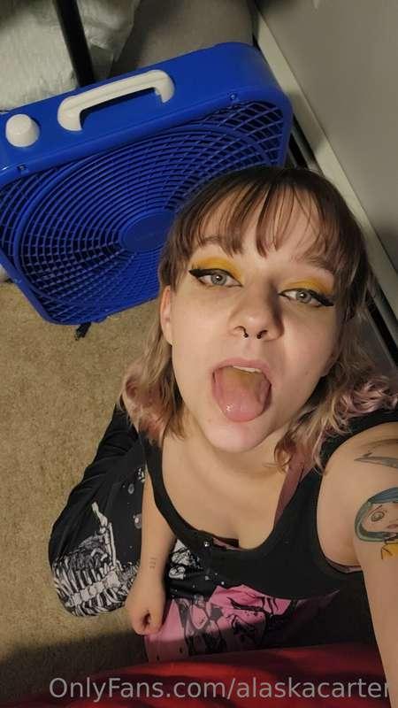 I need to dye my hair again, what color should I do babes? F..
