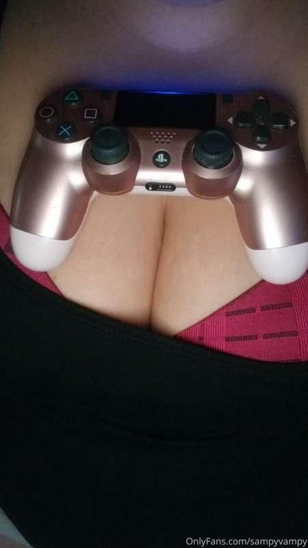 Happy monday!!  My favorite bra :3