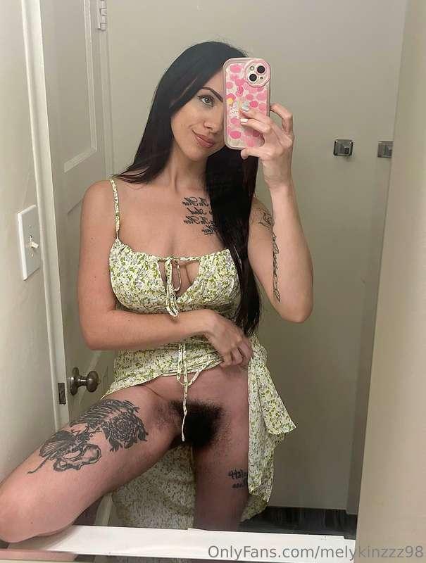 I’ve never worn a sundress with my legs this hairy🙊