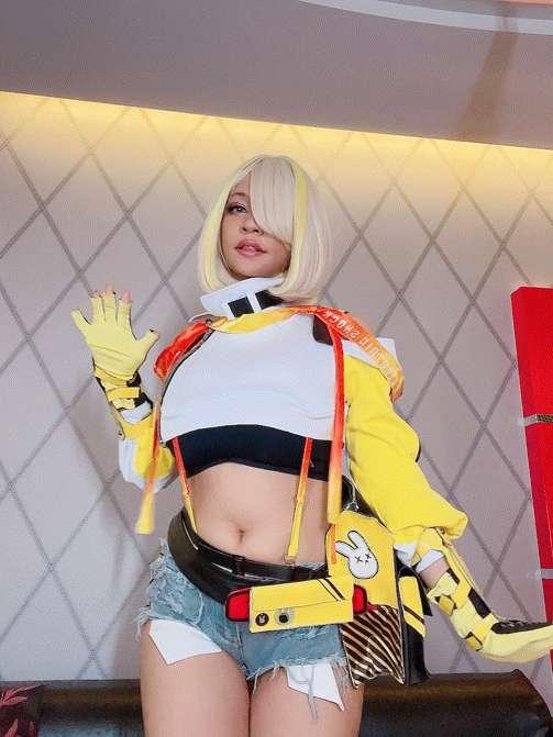 Elegg cosplay GIFs