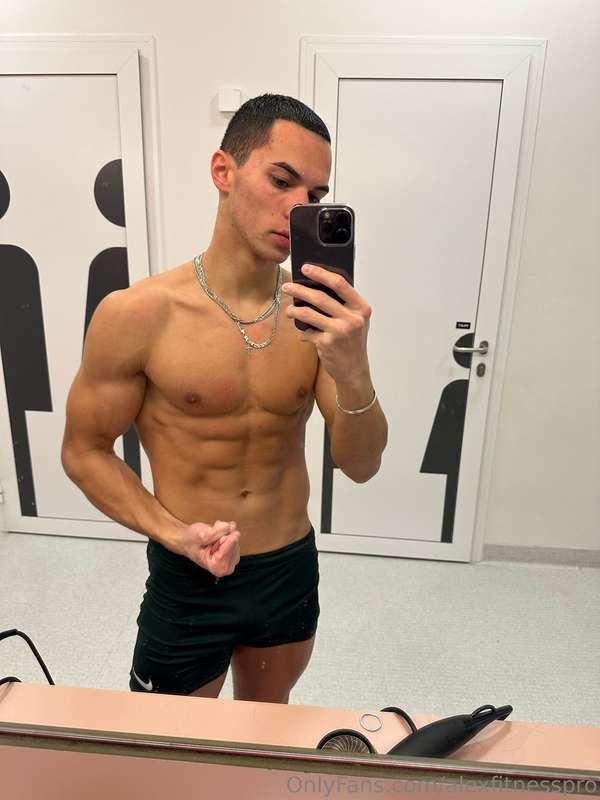 i’m trying to be your motivation.. I want you to work for it