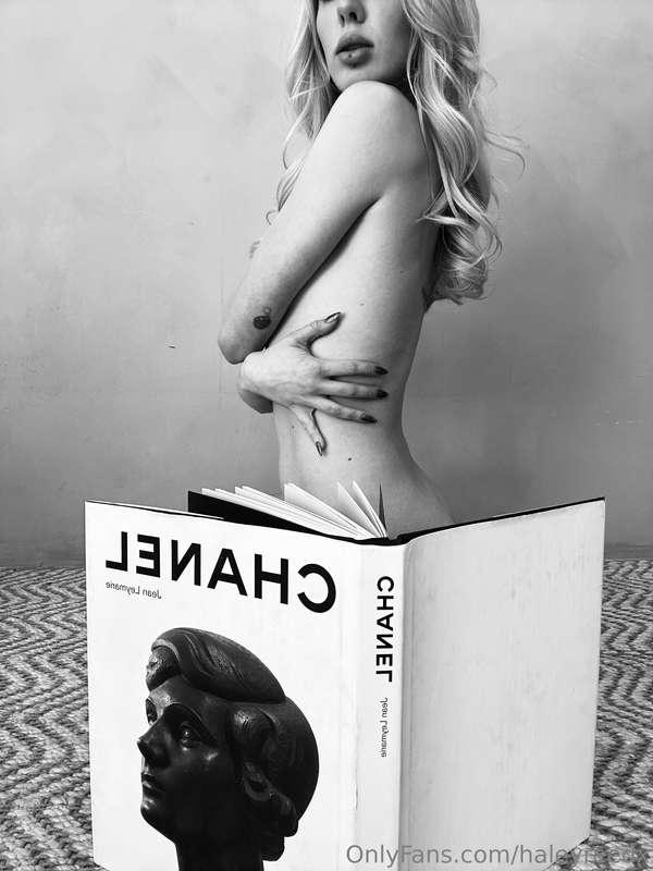 reading is fundamental 💋