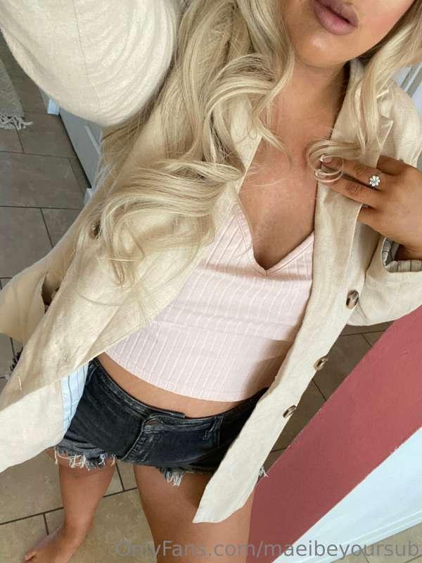 Are we liking the blazer? 🥰