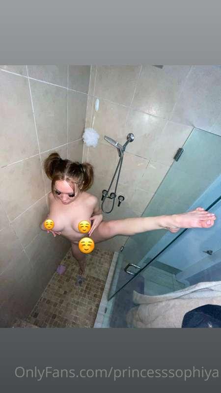 I’m realllyy flexible 😋🤍