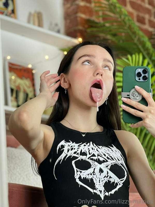 I'm in the mood for a playful challenge.🥰 Describe the most ..