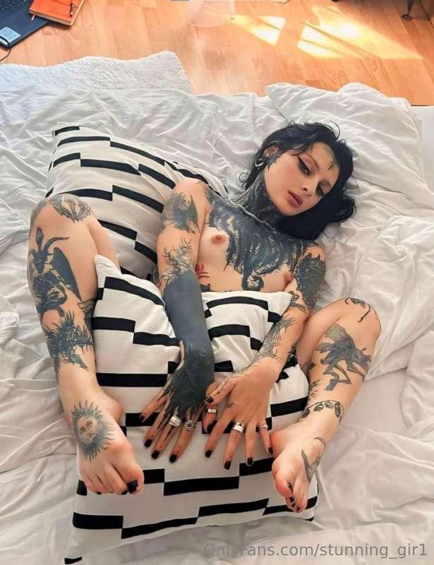 ## THIS CRAZY BITCH LOVES ANAL 🥵 @margotika Her juicy ass lo..