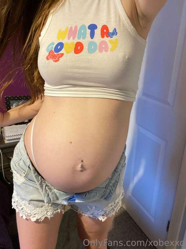 Still feeling cute even as a milf 🥰😉