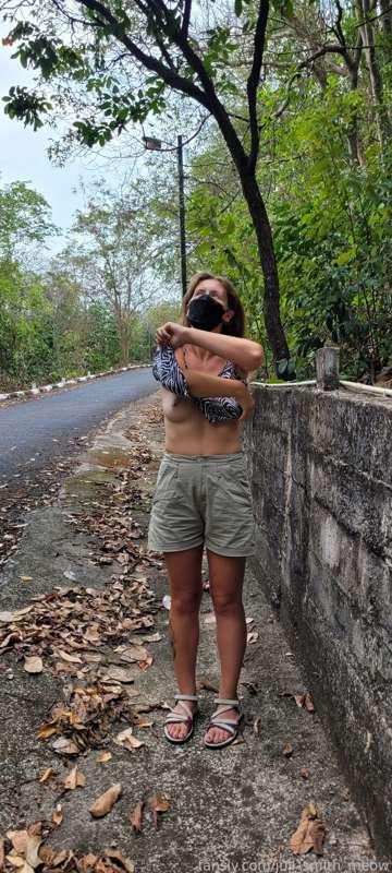 After a walk under the scorching sun, it was especially nice to do a topless photo shoot on a shady road😄

#public #nudity #fyp #exhibitionism #enf #outdoor #tits #pussy  #tattoo #nipples #flashing