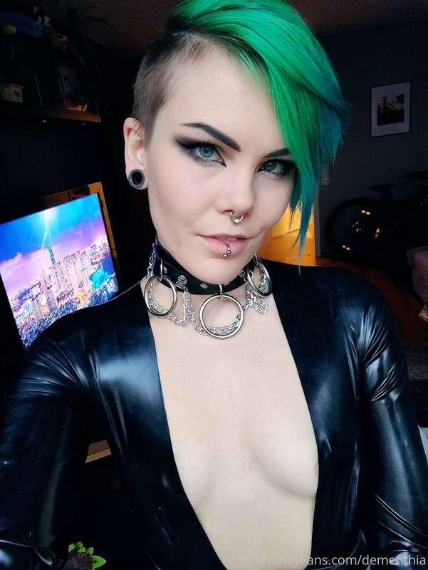 Some more phone selfies from last week :)