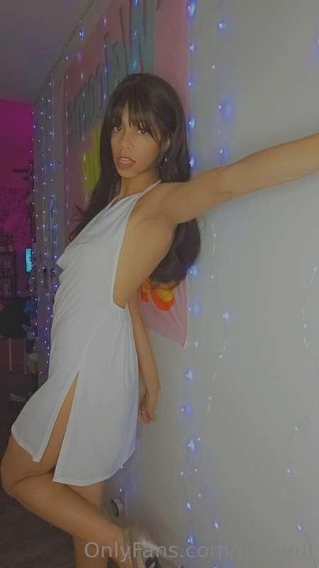 New dress from a fan! It won't let me tag them but know that..