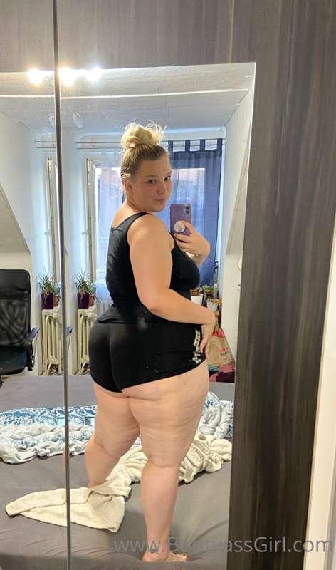 Like this post if want see some my new sexy photo every day