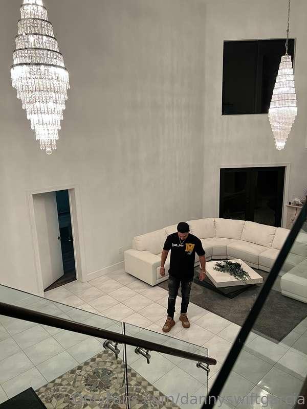 dannyswiftgarcia image #0