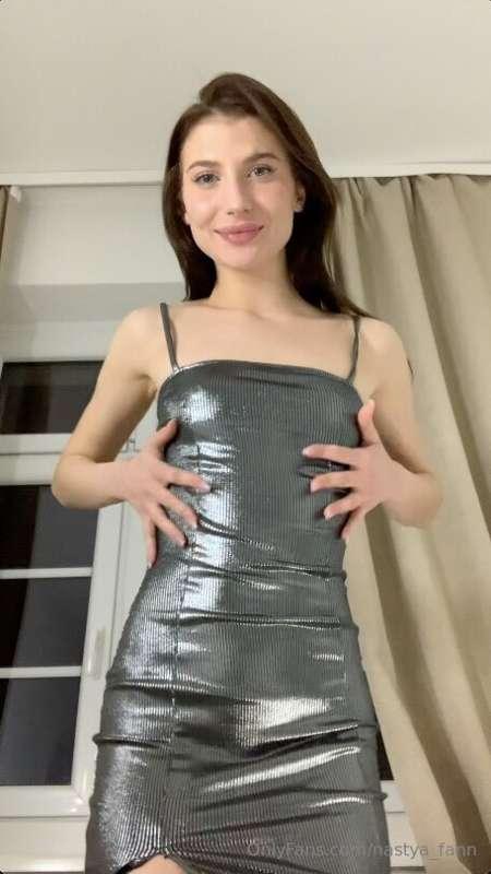 Do u want to see what's under my dress? 🥰

U can watch this ..