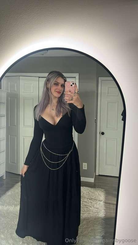 This dress has secrets. Do you want to discover them? 👀