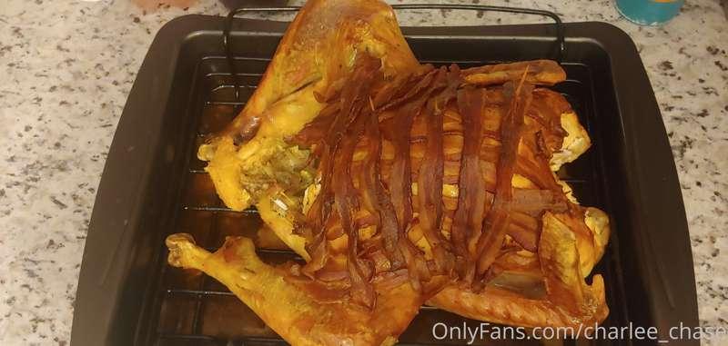 Doing Thanksgiving dinner early this year. Mmmmmm