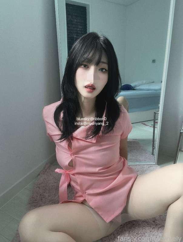 mewvely image #1