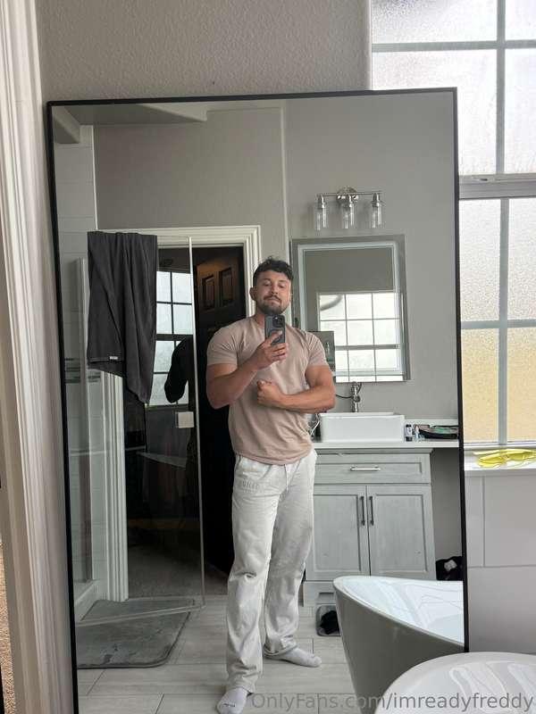 white pants is alwayss a risky move, but I'm feeling pretty ..