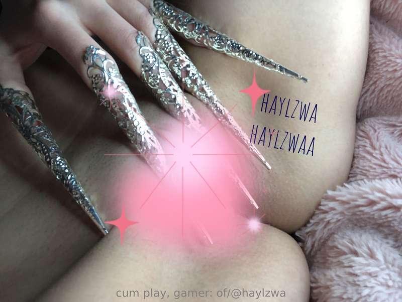 Tip if you want to see the uncensored version 😼😼 