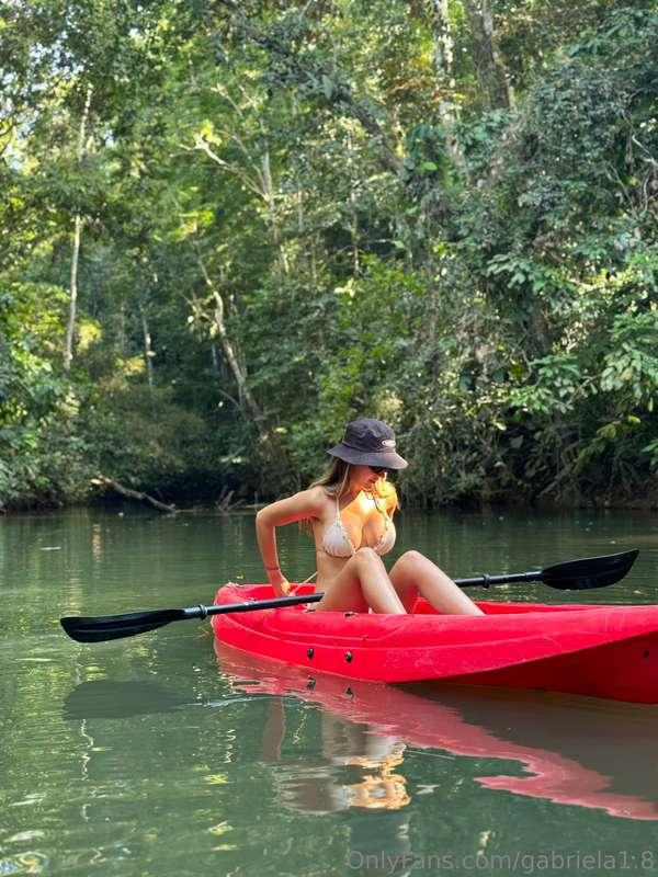 Contenido en el kayak🔥