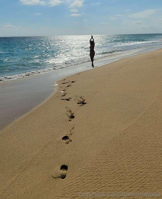 Be yourself, there's no one better.😍😘🥰