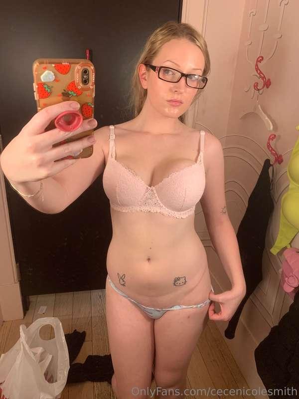 Would you fuck me in my dressing room? 